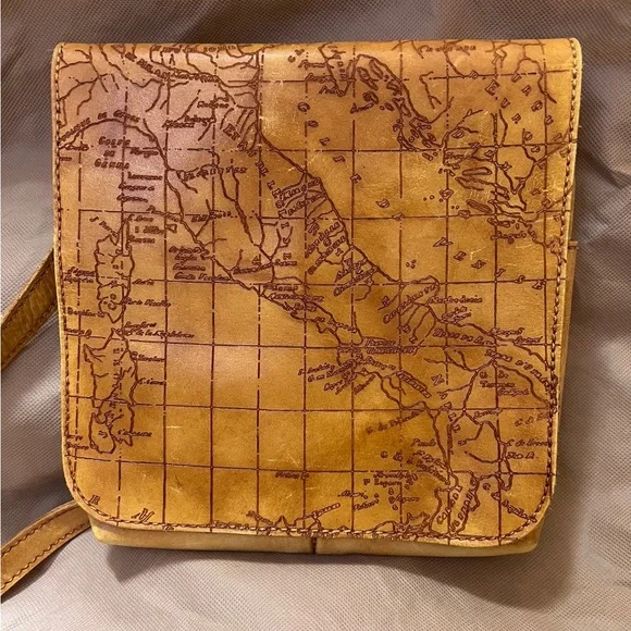Patricia Nash Map of Italy crossbody - Picture 1 of 1